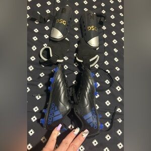 Adidas little kids soccer cleats& small shin guards-size 11k